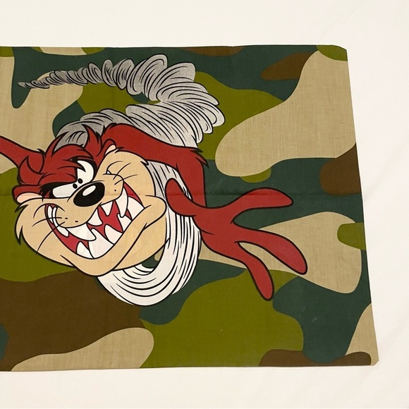 Tazmanian Devil Camouflage Pillowcase 28.5” x 19” Pillow Case - Picture 10 of 16